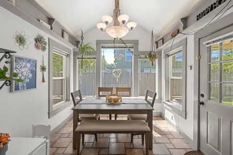 708 S Peach Street Medford OR 97501