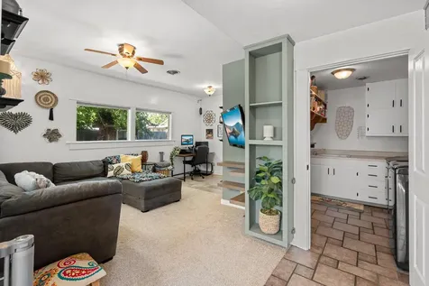 708 S Peach Street Medford OR 97501