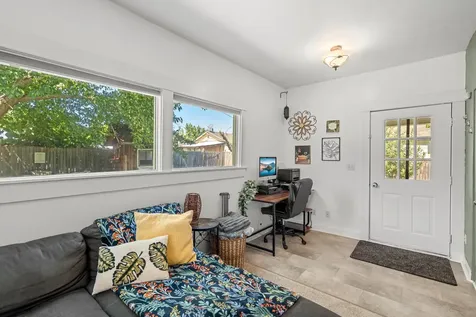 708 S Peach Street Medford OR 97501