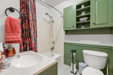 708 S Peach Street Medford OR 97501