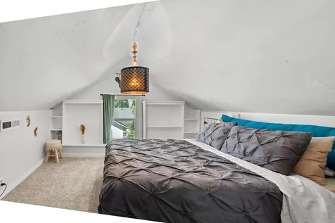 708 S Peach Street Medford OR 97501