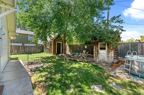 708 S Peach Street Medford OR 97501
