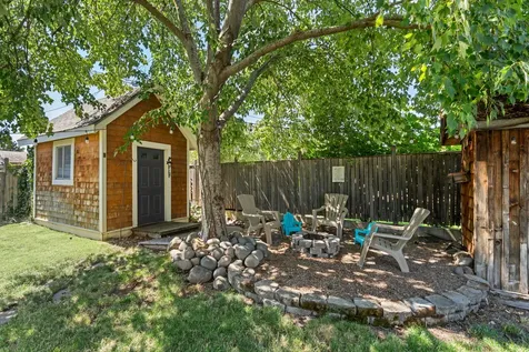 708 S Peach Street Medford OR 97501