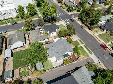 708 S Peach Street Medford OR 97501