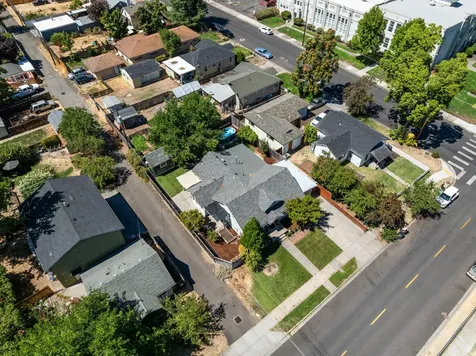 708 S Peach Street Medford OR 97501