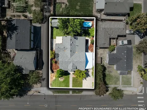708 S Peach Street Medford OR 97501