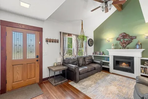 708 S Peach Street Medford OR 97501