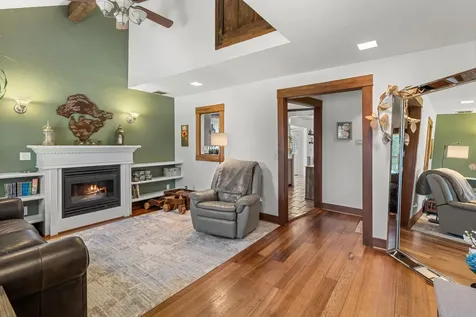 708 S Peach Street Medford OR 97501