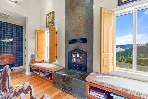 2742 Birdseye Creek Road Gold Hill OR 97525