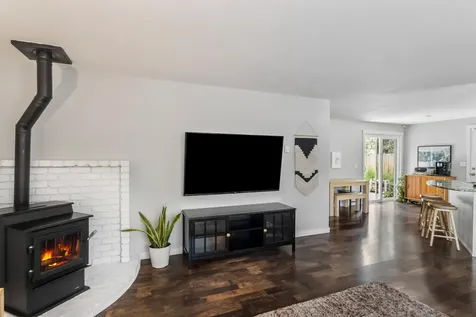 742 SE Sun Lane Bend OR 97702