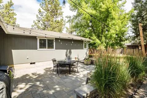 742 SE Sun Lane Bend OR 97702