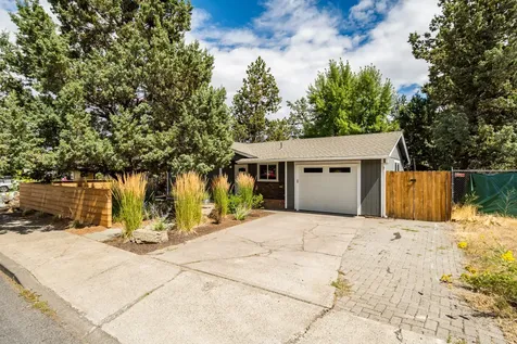 742 SE Sun Lane Bend OR 97702