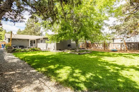742 SE Sun Lane Bend OR 97702