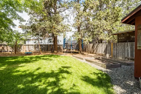 742 SE Sun Lane Bend OR 97702