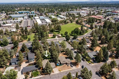 742 SE Sun Lane Bend OR 97702