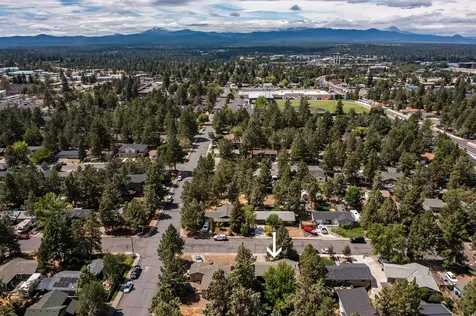 742 SE Sun Lane Bend OR 97702
