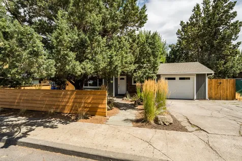 742 SE Sun Lane Bend OR 97702