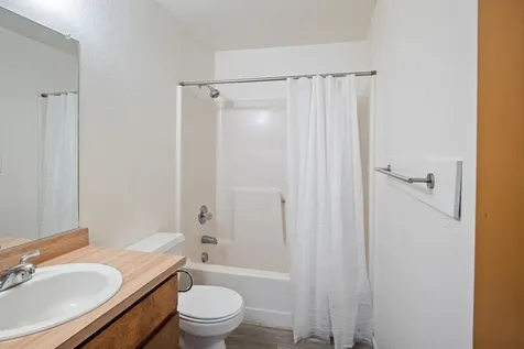 431 NE Silverwood Place Grants Pass OR 97526