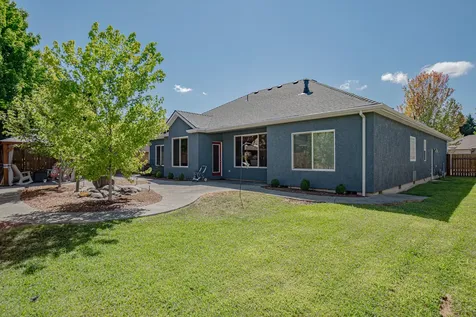 203 Bellerive Drive Eagle Point OR 97524