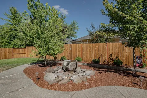 203 Bellerive Drive Eagle Point OR 97524