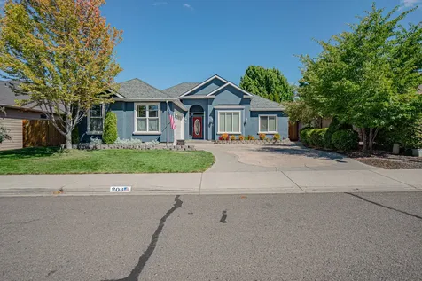 203 Bellerive Drive Eagle Point OR 97524