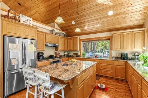 785 Crow Road Merlin OR 97532
