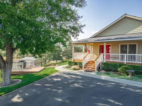 60 Wedgewood Drive Eagle Point OR 97524