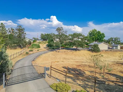 60 Wedgewood Drive Eagle Point OR 97524