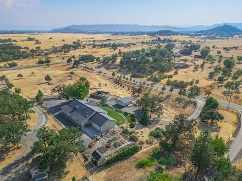 60 Wedgewood Drive Eagle Point OR 97524