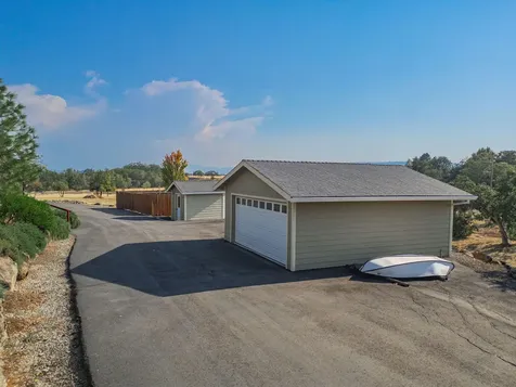 60 Wedgewood Drive Eagle Point OR 97524