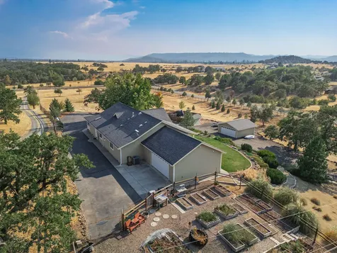 60 Wedgewood Drive Eagle Point OR 97524