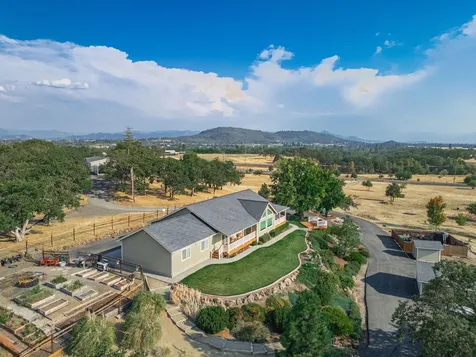 60 Wedgewood Drive Eagle Point OR 97524