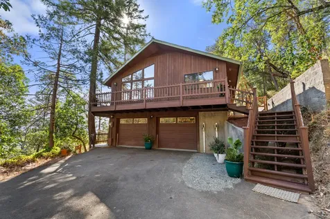 694 Timberlake Drive Ashland OR 97520