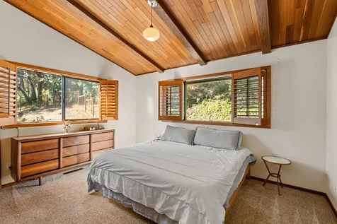 694 Timberlake Drive Ashland OR 97520