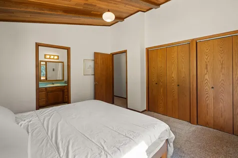 694 Timberlake Drive Ashland OR 97520