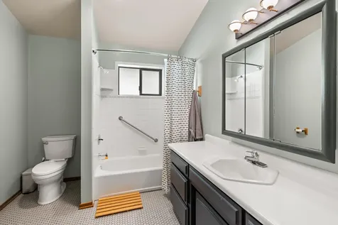 694 Timberlake Drive Ashland OR 97520