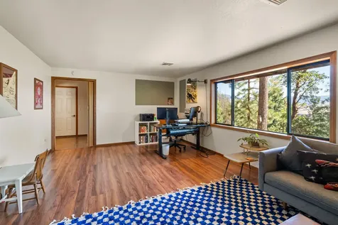 694 Timberlake Drive Ashland OR 97520