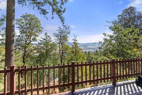 694 Timberlake Drive Ashland OR 97520