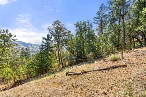 694 Timberlake Drive Ashland OR 97520