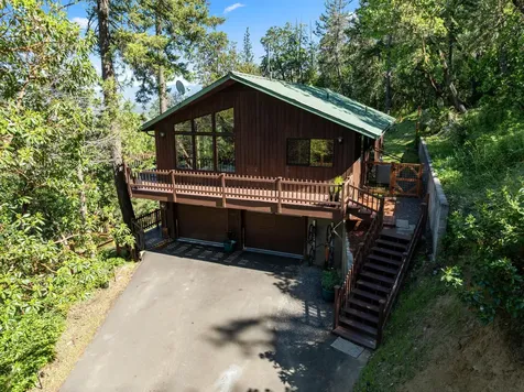 694 Timberlake Drive Ashland OR 97520