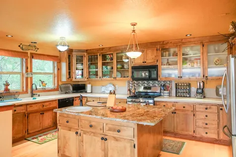 981 Wild Plum Alley Klamath Falls OR 97601
