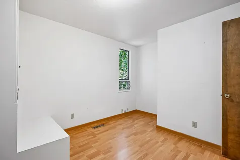 1015 Oneida Circle Ashland OR 97520