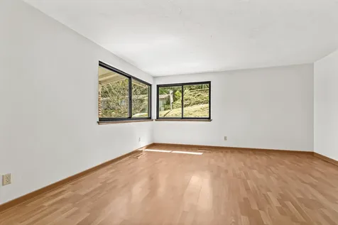 1015 Oneida Circle Ashland OR 97520