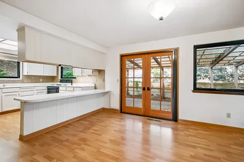 1015 Oneida Circle Ashland OR 97520