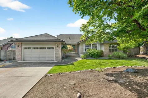 2209 Gene Cameron Way Medford OR 97504