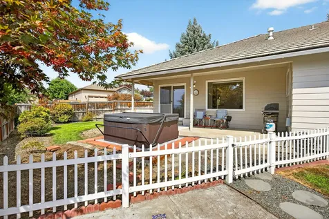 2209 Gene Cameron Way Medford OR 97504