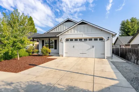 1595 S Columbus Avenue Medford OR 97501