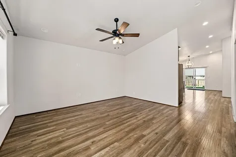 1595 S Columbus Avenue Medford OR 97501