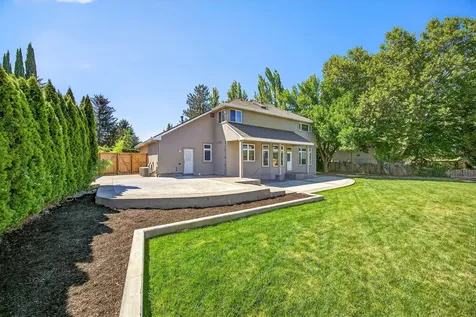 468 Sterling Point Court Medford OR 97504