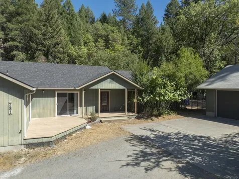 781 Cheney Creek Road Grants Pass OR 97527